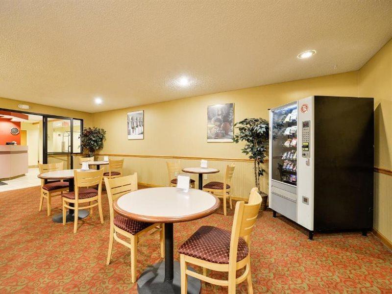 Americas Best Value Inn - East Syracuse Exteriör bild
