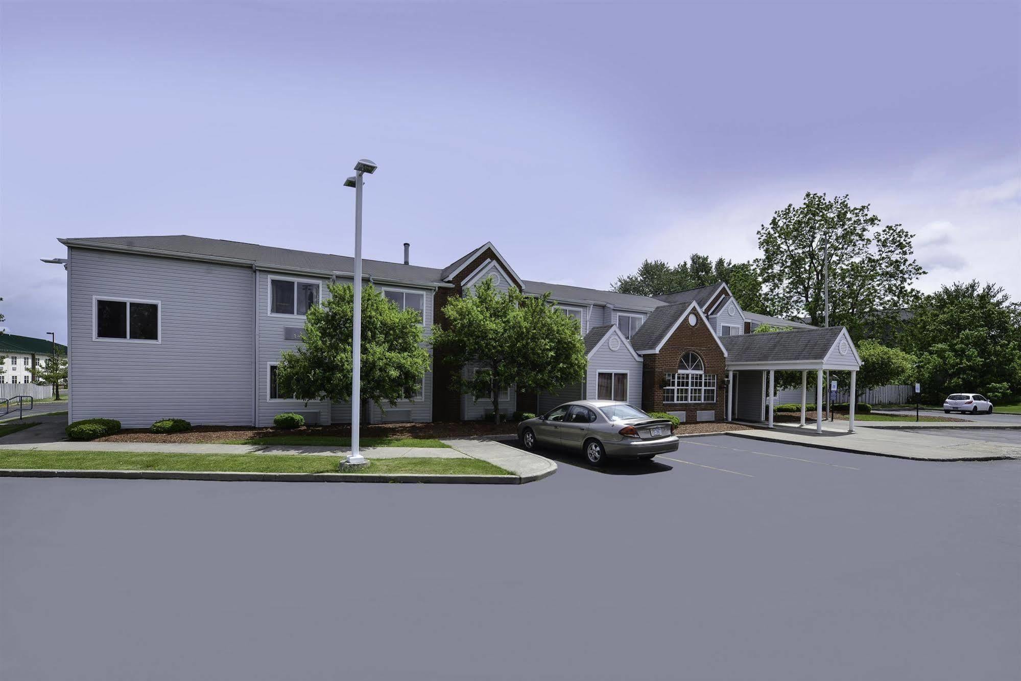 Americas Best Value Inn - East Syracuse Exteriör bild