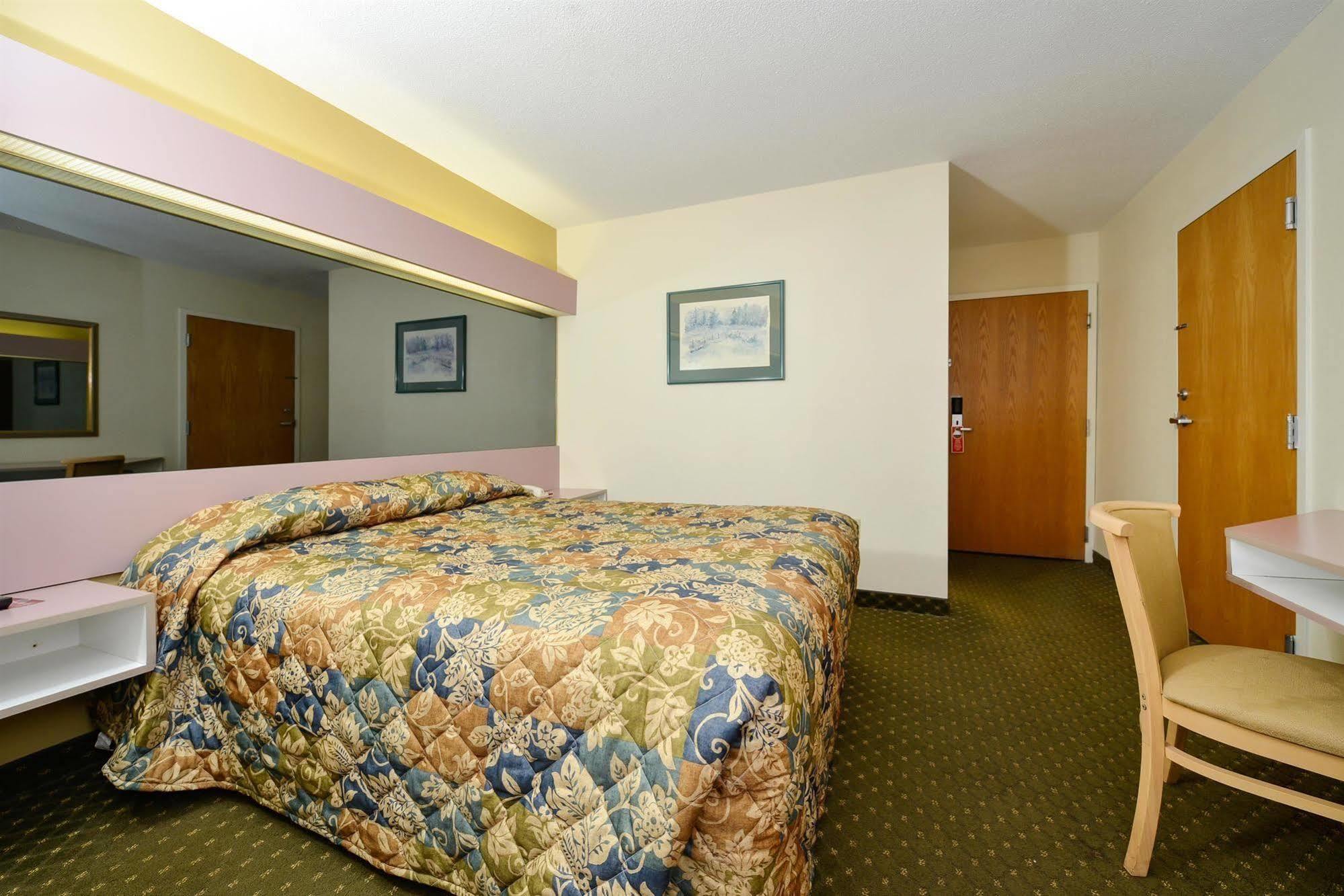Americas Best Value Inn - East Syracuse Rum bild
